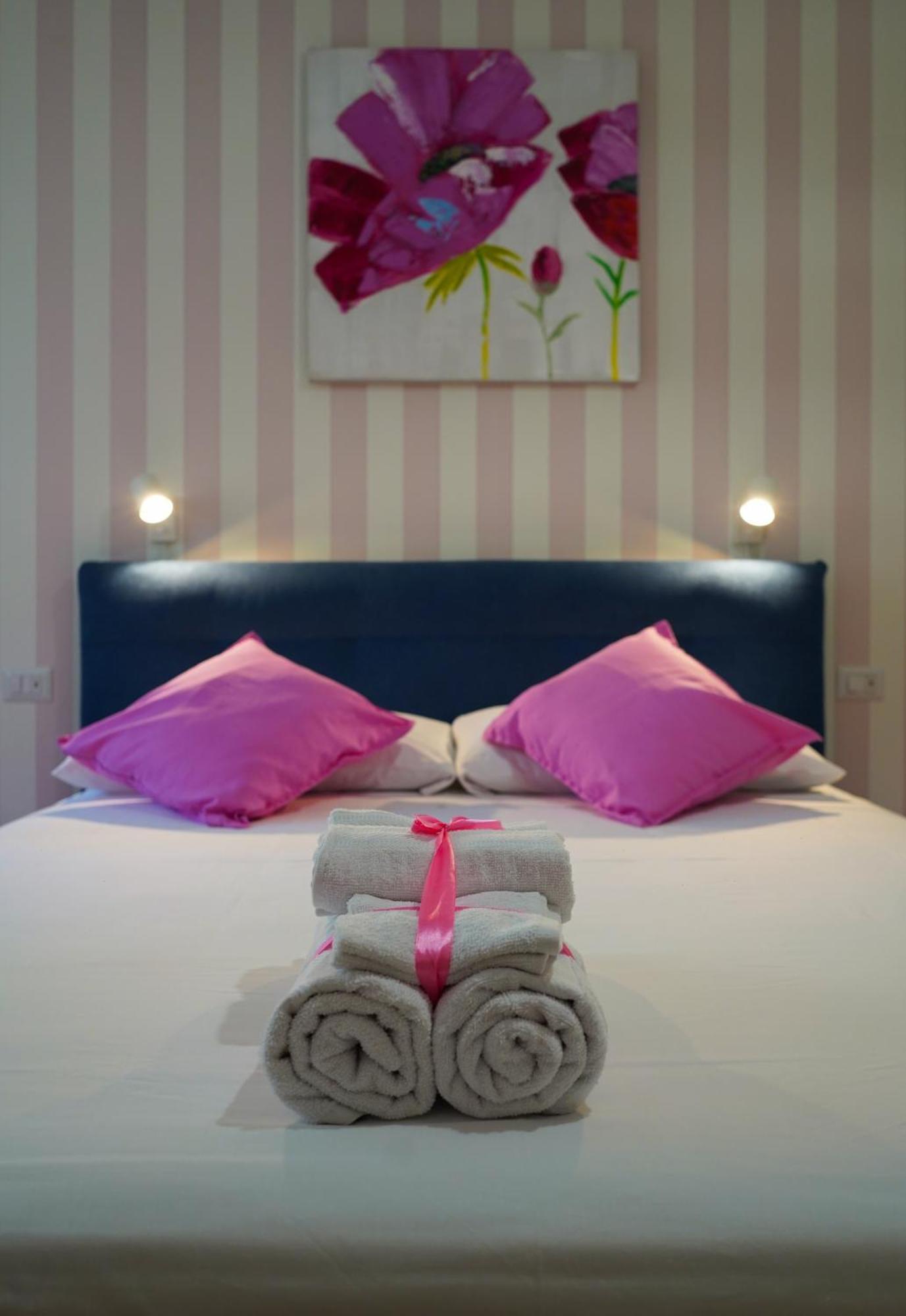 Santo Apartment In Trastevere Roma Esterno foto